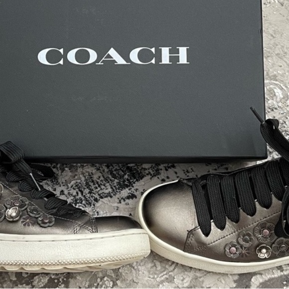 Coach Tea Rose sneakers in Gunmetal size 9. - Picture 5 of 5